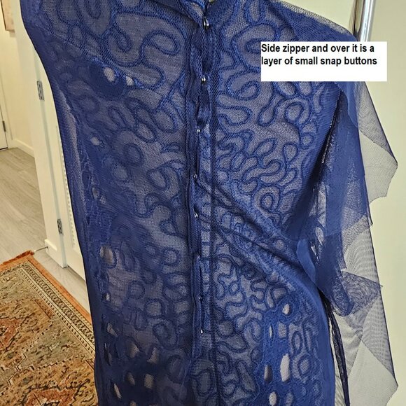 BCBGMAXAZRIA Runway Navy Strapless Dress with Embroidery in size 0 - Picture 3 of 9